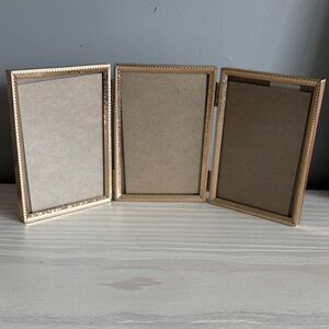 VTG Brass Triple 3-1/2"x5" Folding Picture Frame